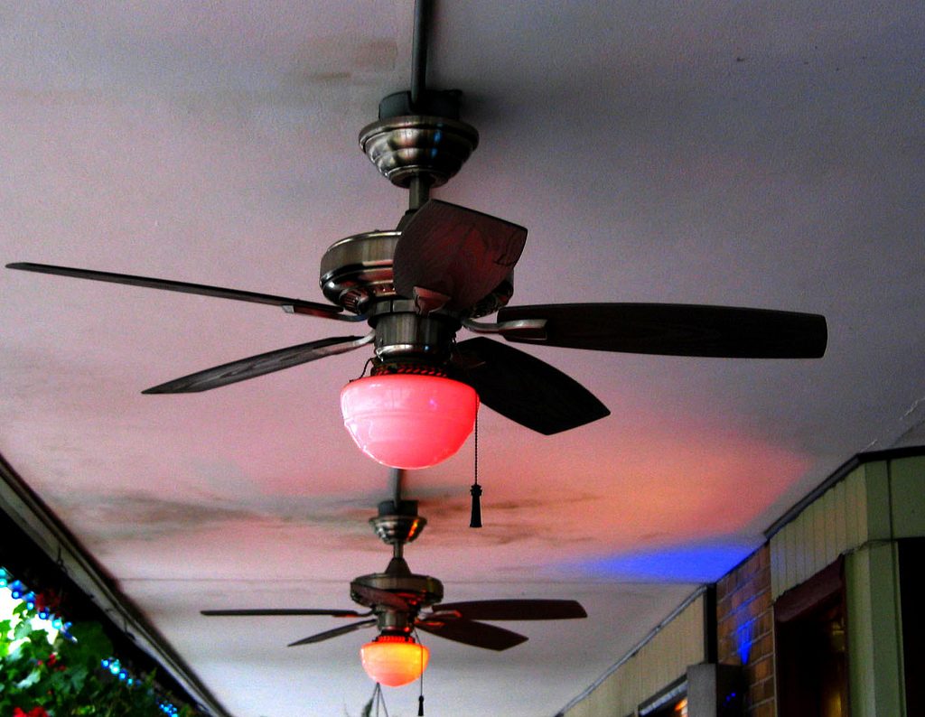 nobrands Ventilateur de Plafond de dortoir Mini-Lame à 6 pales Ventilateur de Plafond Anti-Moustique à économie dénergie Ventilateur de Plafond Domestique